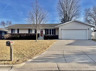 1404 Lake St, Onalaska, WI 54650