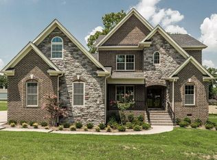 100B Saint Andrews Dr, Hendersonville, TN 37075