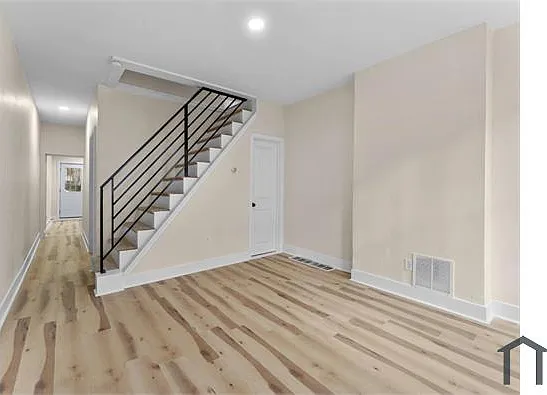 3 bed, $1,700 — Photo 4