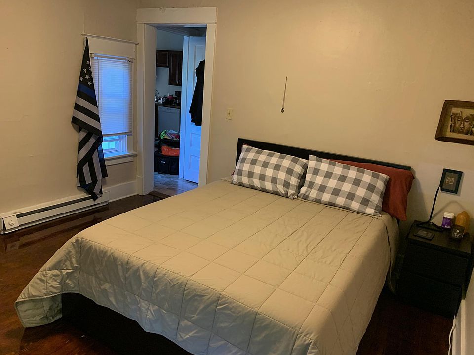 1st image of 571 Potomac Ave