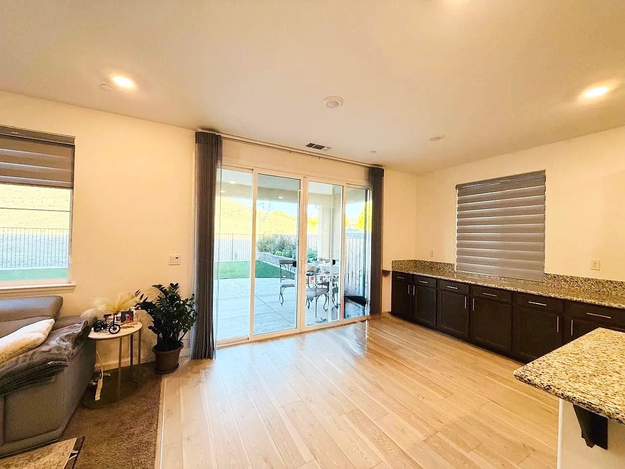4 bed, 1875 sqft, $3,350 — Photo 2