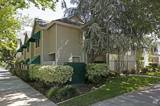 2207 N St #10 — Photo 3