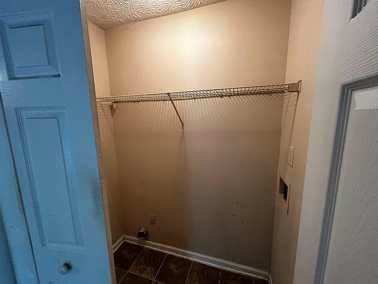 5410 Maltdie Ct — Photo 8