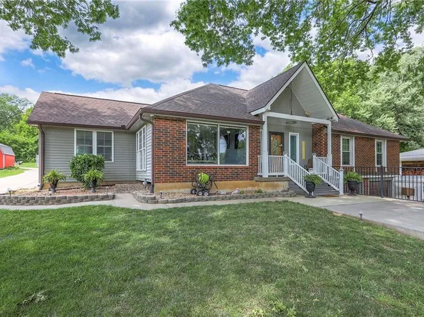 2508 N McBride Ave, Independence, MO 64050