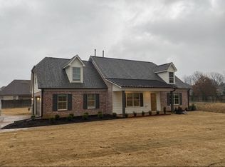 8890 Rocky Point Dr, Cordova, TN 38018