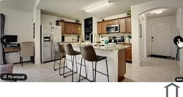 4 bed, 1940 sqft, $2,850 — Photo 1