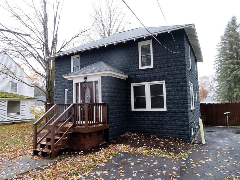 1st image of 16 Wadsworth St
