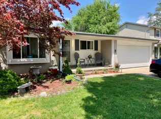 16460 Sherwood Ln, Woodhaven, MI