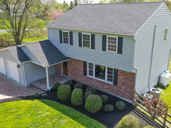 530 McCarty Dr, Furlong, PA 18925