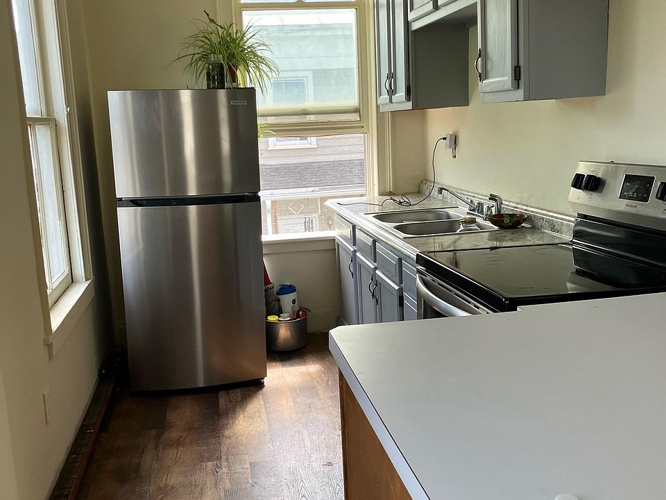 1st image of 158 Main St #1