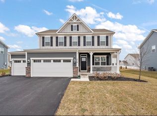 319 Atkinson Dr, Sugar Grove, IL