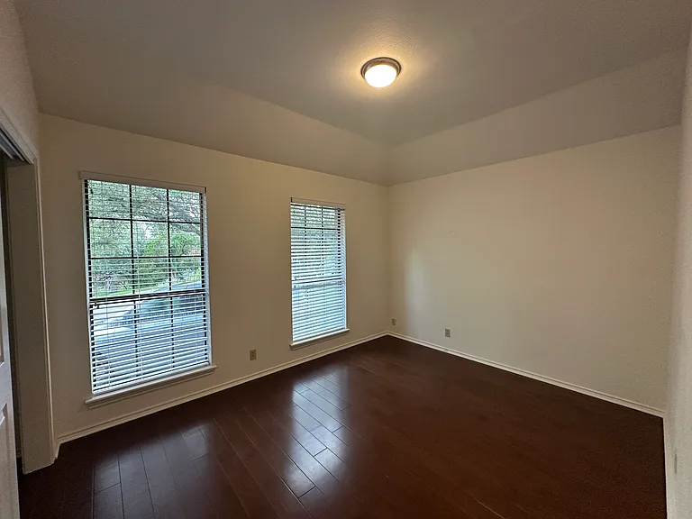 9100 Scotsman Dr — Photo 11