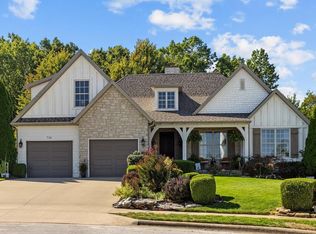 716 W Landsdowne Dr, Ozark, MO 65721