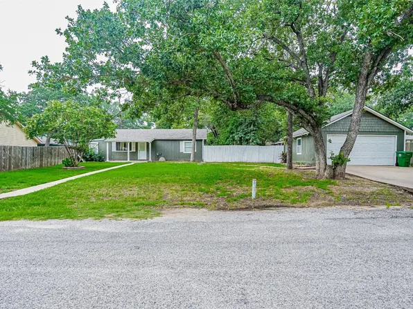 1709 Rifle Rd, Granbury, TX 76049