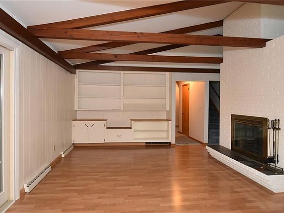 3rd image of 1625 W 38th St