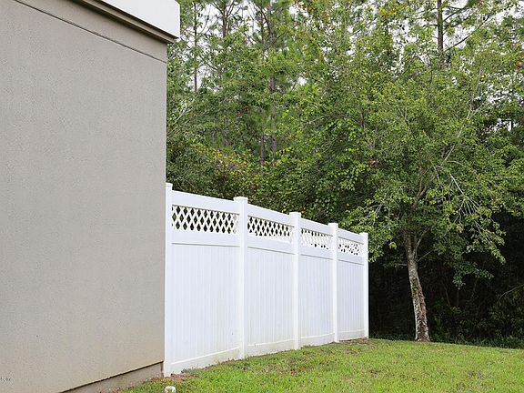 4th image of 228 Leese Dr