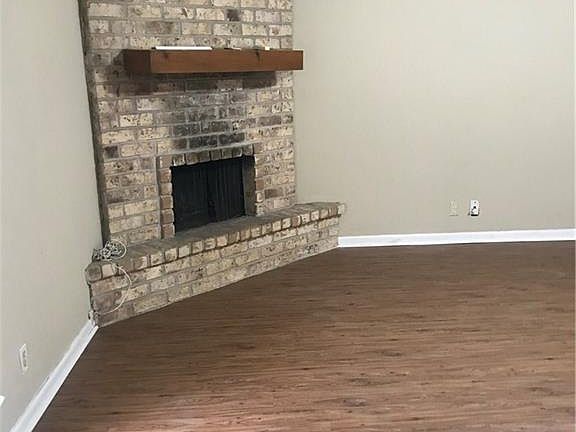 3rd image of 11934 Mesa Ave