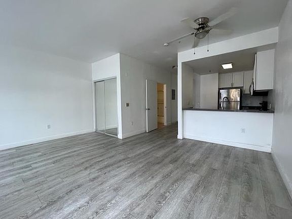 4th image of 235 Main St APT 226