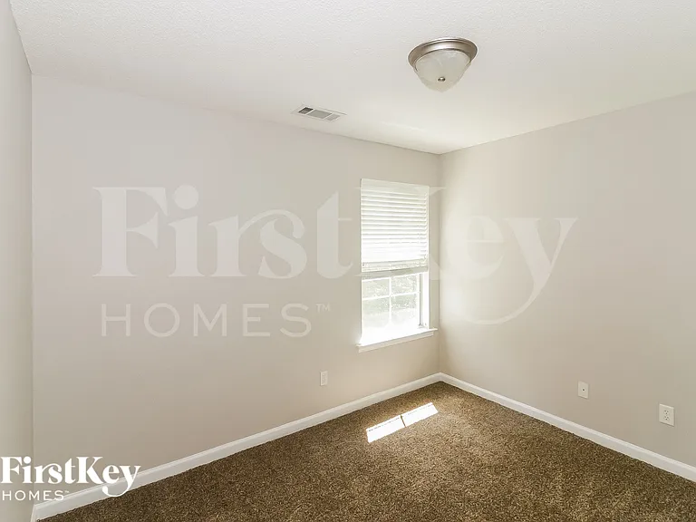5845 Peterson Ridge Ln — Photo 11