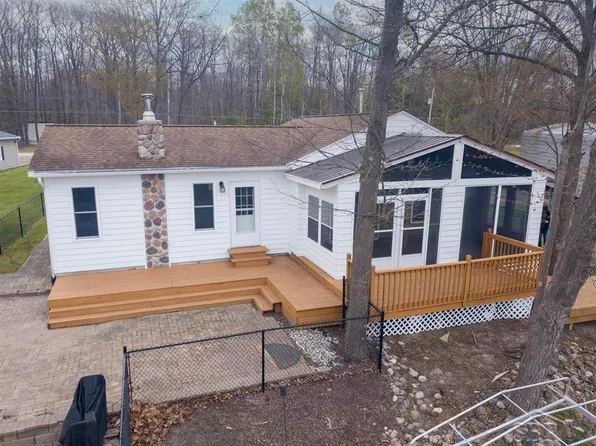 3588 Arapahoe Trl, Beaverton, MI 48612