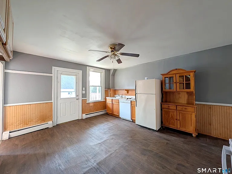 104 Elm St — Photo 5
