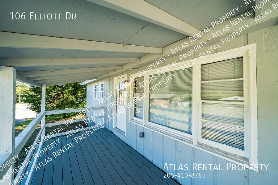 Pet-Friendly 3BR Home with Modern Updates & Spacious Yard! — Photo 4