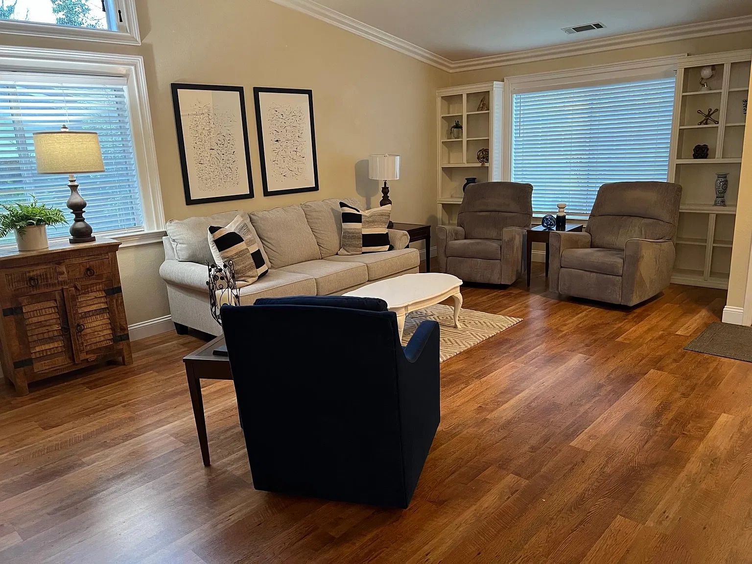3 bed, 1373 sqft, $3,100 — Photo 4