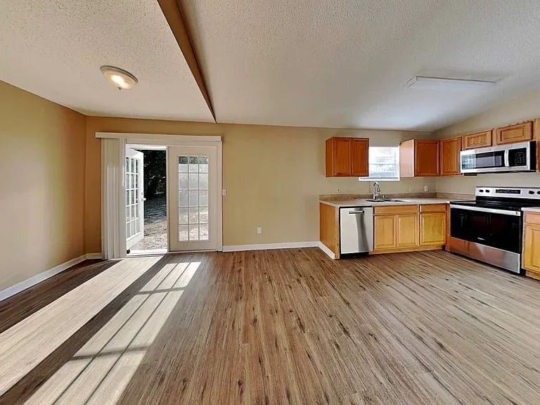 7429 Buck Rd — Photo 9