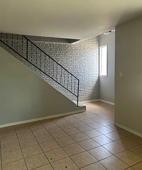 223 E Park St #6 — Photo 14