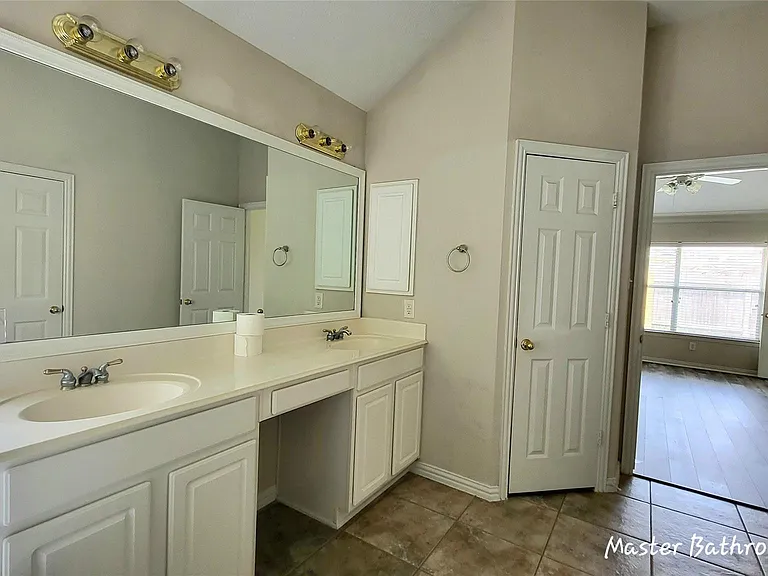 5631 Beaver Pass Ln — Photo 11