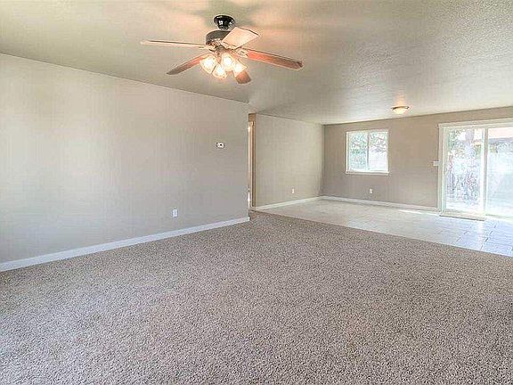 5th image of 1185 E Chateau Dr