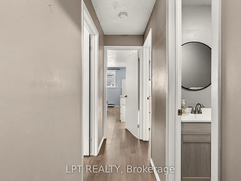 260 Fenerty Ct #4 — Photo 20