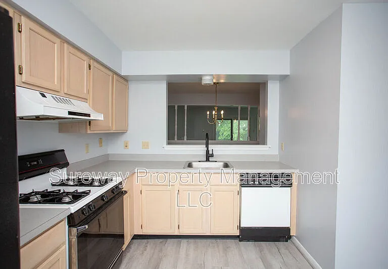 12 Grant Ln — Photo 16