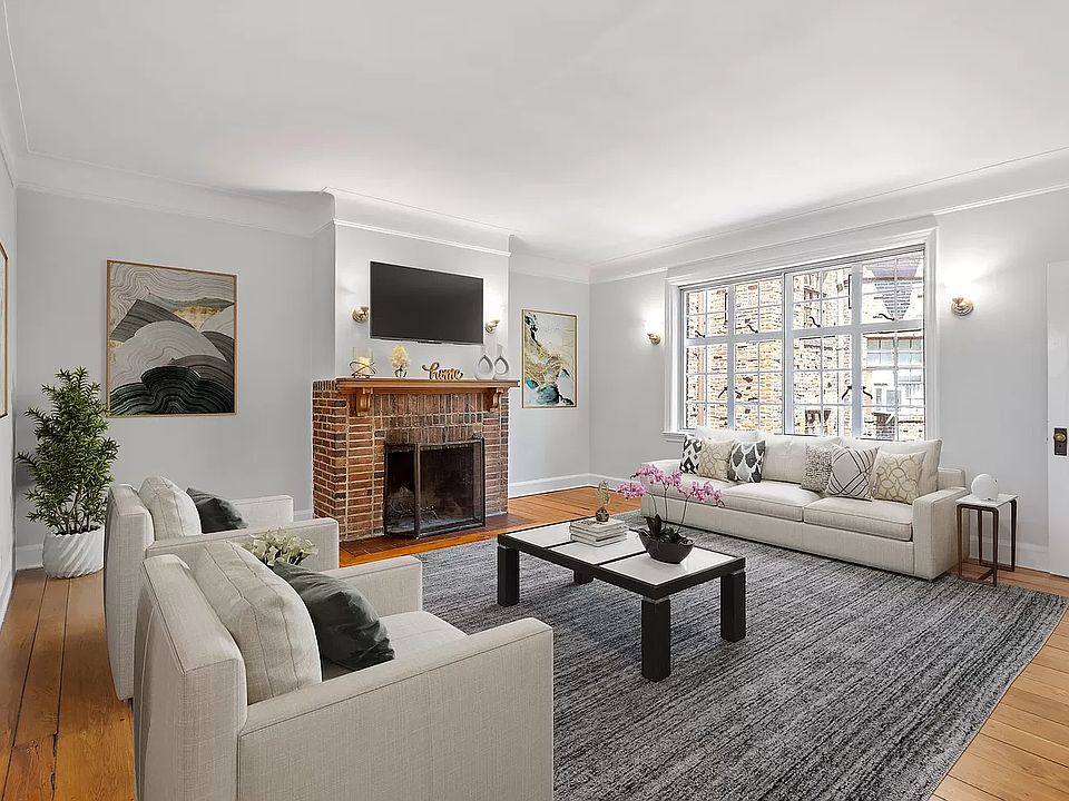 3830 Douglaston Pkwy Little Neck NY Zillow