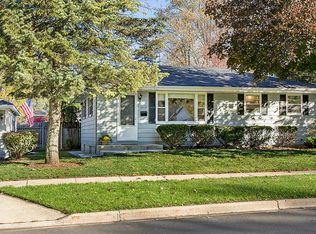 1019 S President St, Wheaton, IL 60189