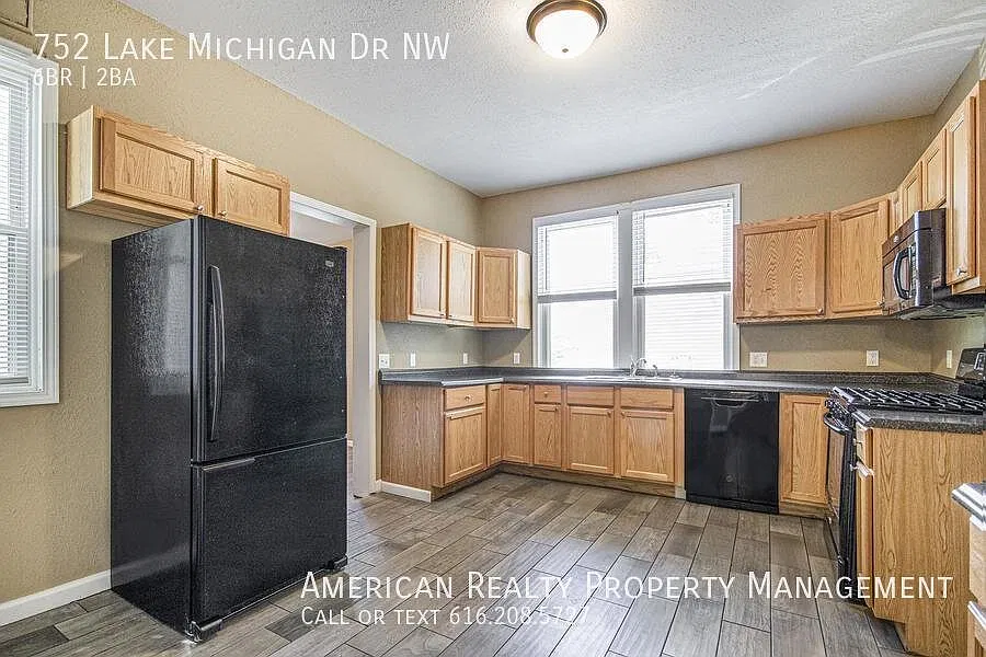 6 bed, 2008 sqft, $3,000 — Photo 3