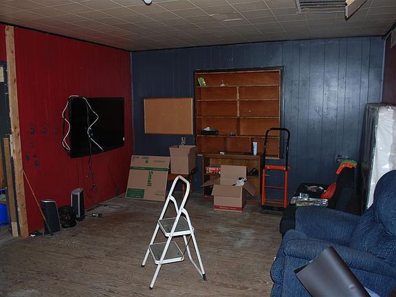 4th image of 615 E Northern Ave