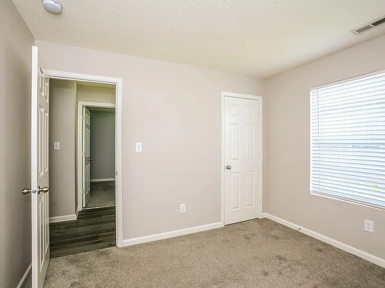 5614 Sweet River Dr — Photo 11