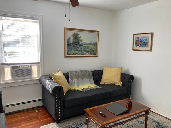 31 N Washington St #A, Athens, NY 12015