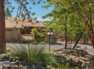 2634 Old Military Rd, Central Point, OR 97502