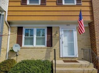 225 Cedarmere Cir, Owings Mills, MD 21117