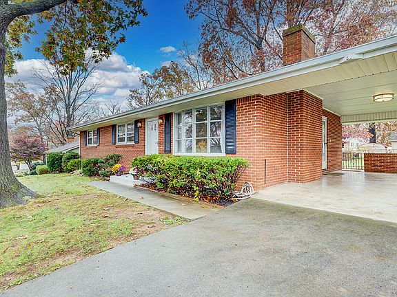 2nd image of 5955 Village Ln