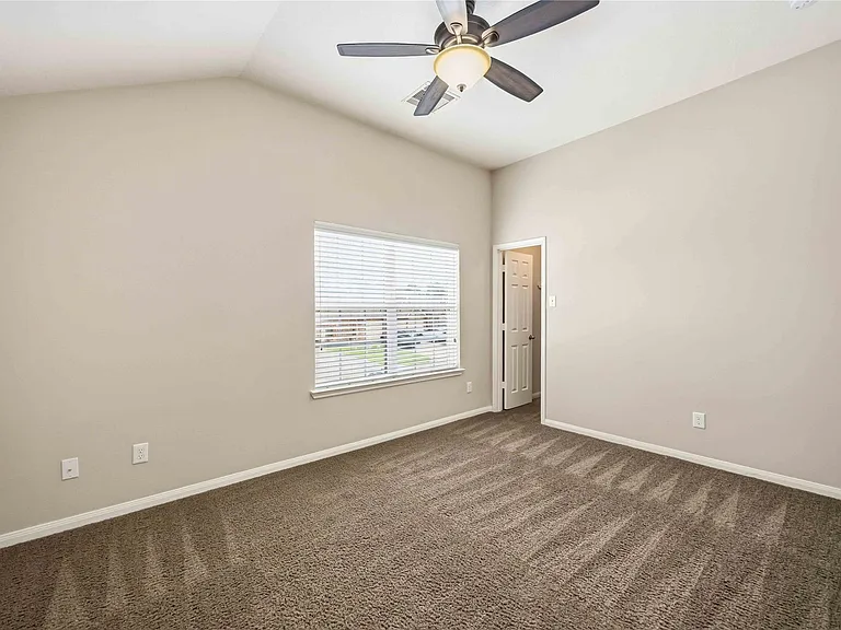 950 Firthwood Dr — Photo 16