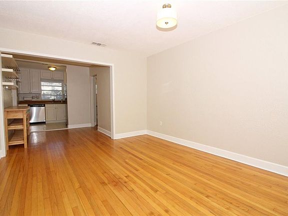 5th image of 1505 E Esther St
