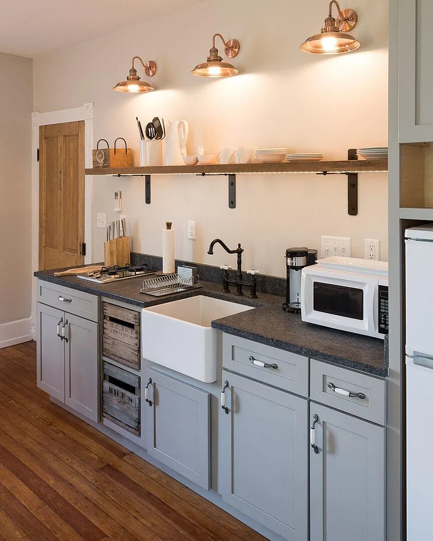 1 bed, 350 sqft, $2,550 — Photo 3