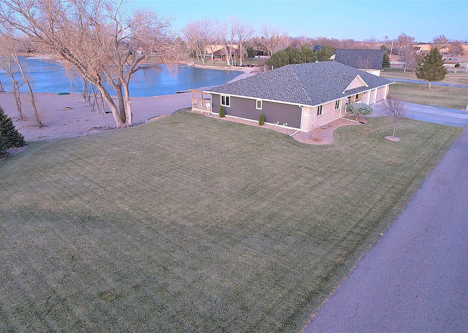 17 Sonja Dr, Doniphan, NE 68832 Zillow