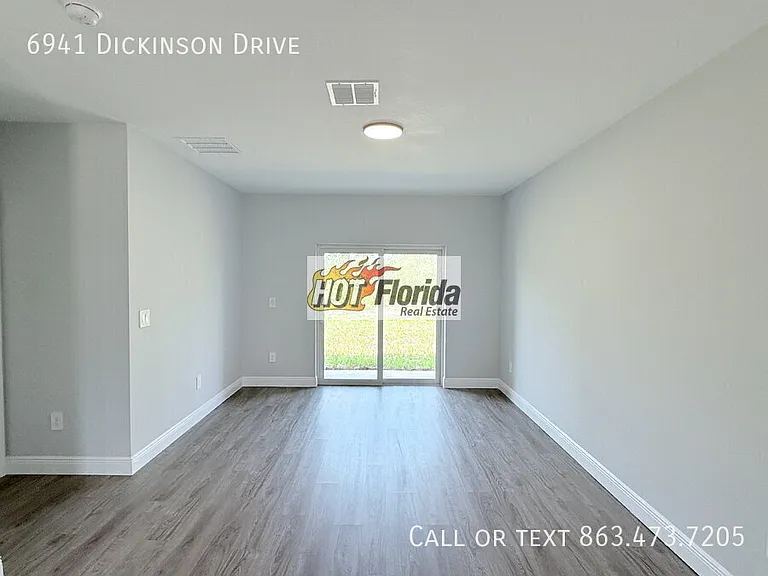 6941 Dickinson Dr — Photo 11