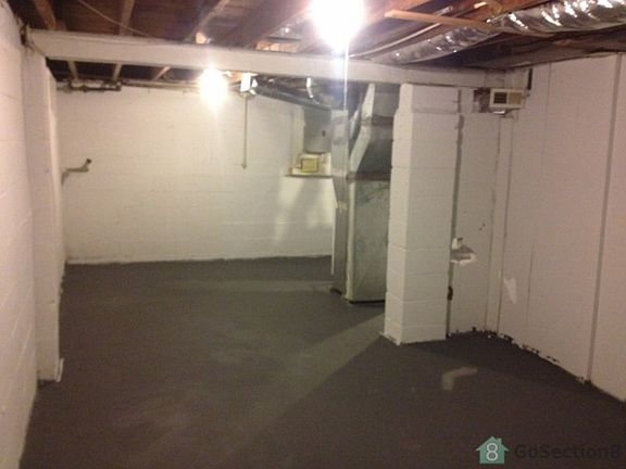 4th image of 1210 Duxberry Ave