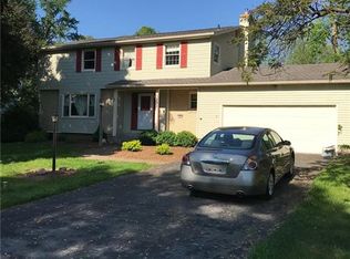 12 Fishermans Crk, Baldwinsville, NY 13027