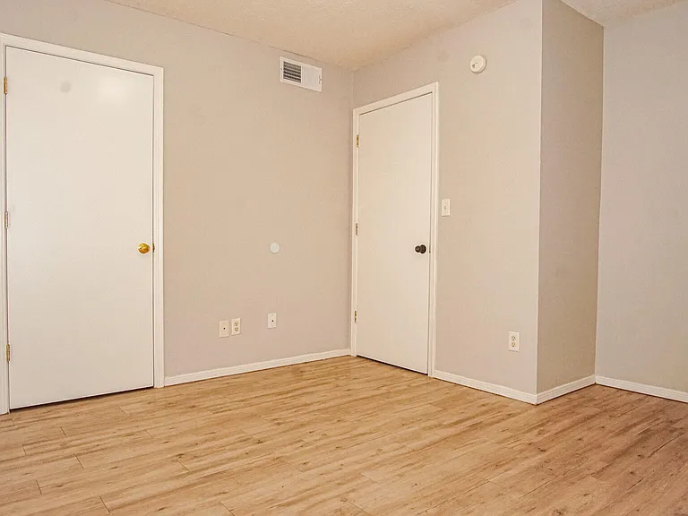 11024 Sunshine Ct — Photo 10